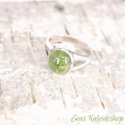 Großer Peridot Ring, helles Grün mit Geheimnis 