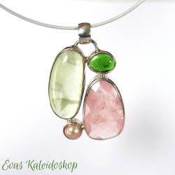 Großer Anhänger mit Rosenquarz, Prehnit und Chromdiopsid