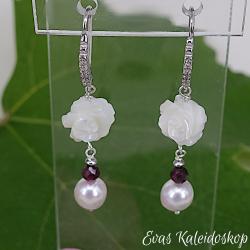 Rosenohrringe mit Perle, Rhodolith und Zirkonia