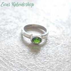 Leuchtend grüner Chromdiopsid Ring