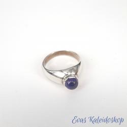 Iolith (Cordierit) Ring mit rundem Cabochon 