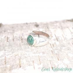 Smaragd Ring mit ovalem Cabochon