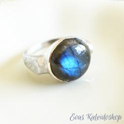 Labradorit Ring mit blauem Labradorisieren