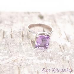 Amethyst Ring, rechteckig mit Smaragdschliff