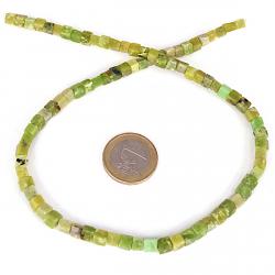 Schmuck DIY: Serpentin Würfelstrang in schönen Grüntönen